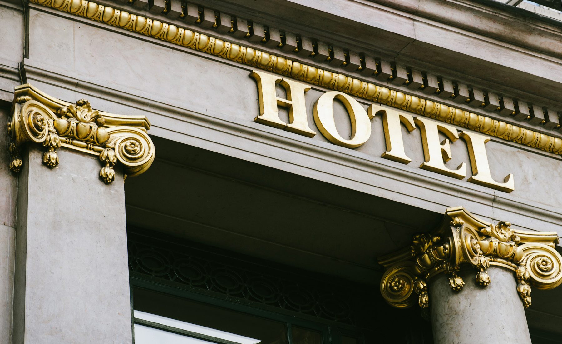 Hotel entrance — discreet commercial bed bug heat treatments